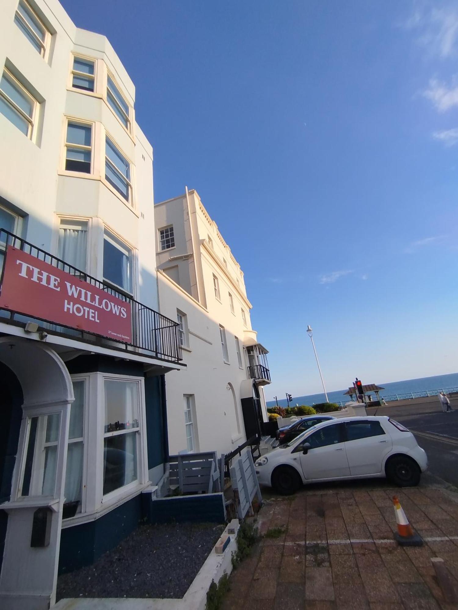 The Willows Brighton Eksteriør bilde